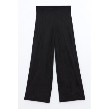 Pantaloni cu croiala ampla si model uni