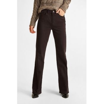 Pantaloni drepti cu talie medie