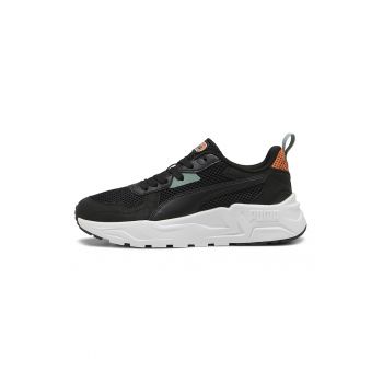 Pantofi sport cu segmente de plasa