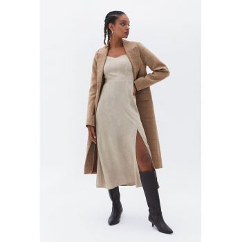Rochie evazata cu slit lateral