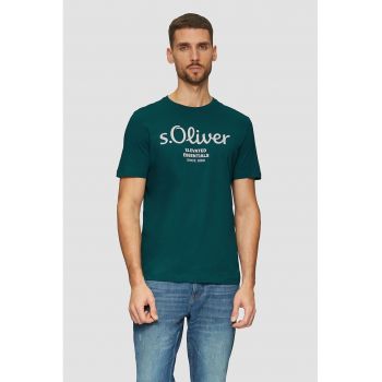 Tricou cu decolteu la baza gatului si logo - din bumbac