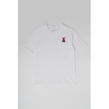 Tricou cu detaliu brodat