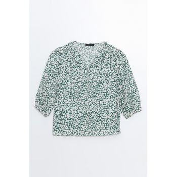 Bluza cu model si decolteu in V