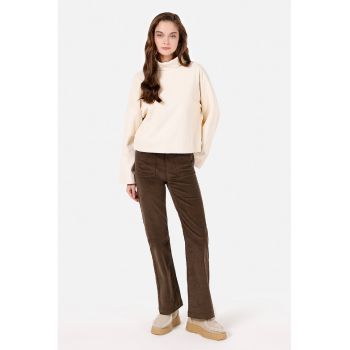 Bluza lejera cu guler inalt