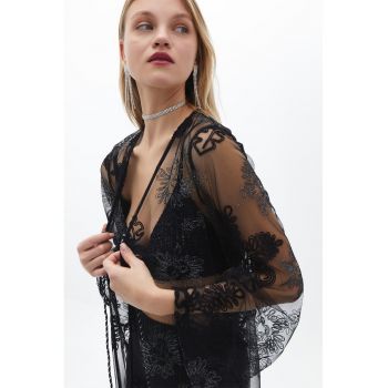 Cardigan de plasa cu broderie