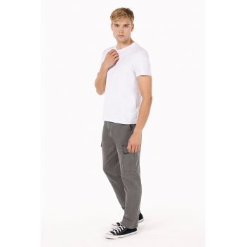 Pantaloni cargo cu buzunare oblice