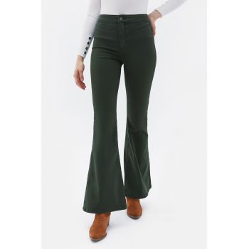 Pantaloni cu croiala ampla si talie inalta