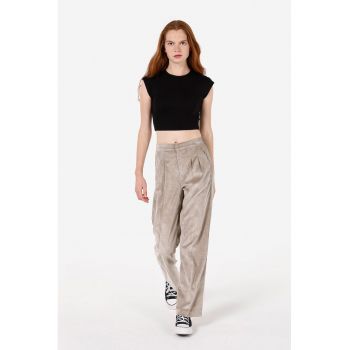 Pantaloni cu talie inalta si pliuri