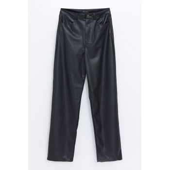 Pantaloni din piele ecologica cu talie medie
