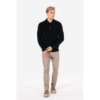 Pulover regular fit cu decolteu la baza gatului