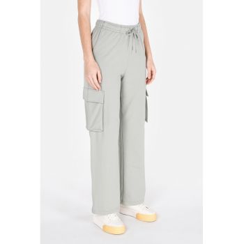 Pantaloni de trening cu croiala ampla si talie inalta