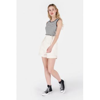 Pantaloni scurti cu talie inalta