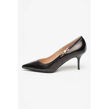 Pantofi de piele cu varf ascutit