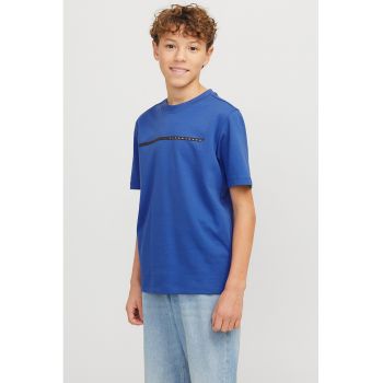 Tricou cu decolteu la baza gatului si logo discret