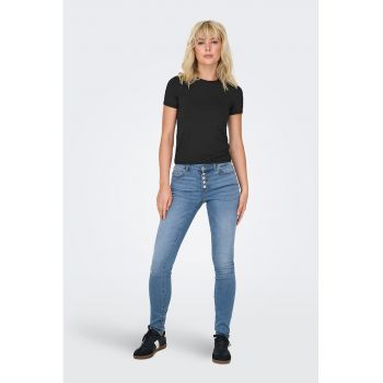 Tricou uni cu decolteu la baza gatului