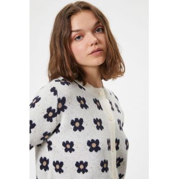 Cardigan cu impirneu floral