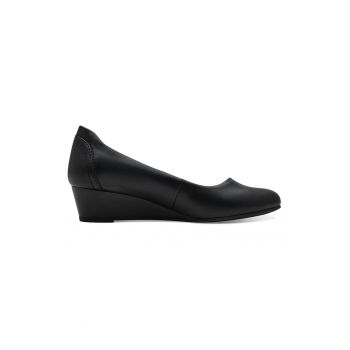 Pantofi de piele ecologica