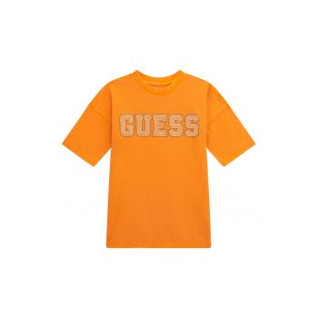 Tricou cu logo si decolteu la baza gatului