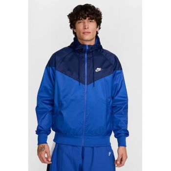 Jacheta cu gluga si aspect contrastant Windrunner
