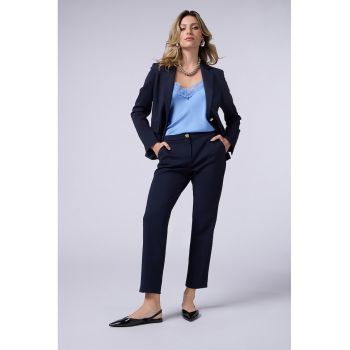 Pantaloni crop cu croiala dreapta