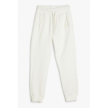 Pantaloni de trening cu talie ajustabila