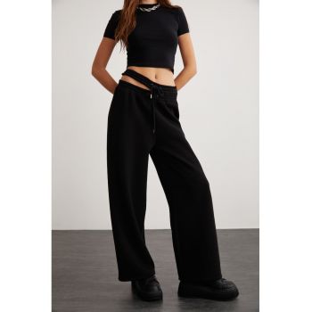 Pantaloni de trening din amestec de bumbac cu decupaj