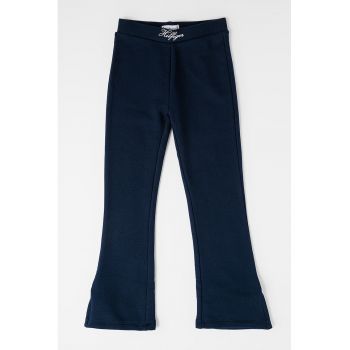Pantaloni evazati cu talie inalta