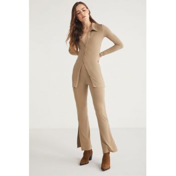 Pantaloni evazati striati