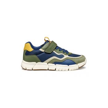 Pantofi sport cu velcro si garnituri de piele intoarsa