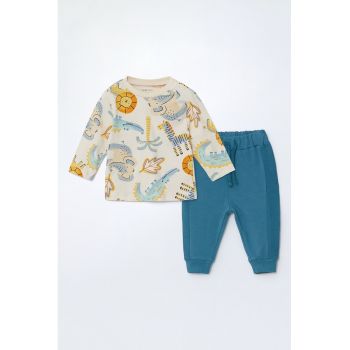 Set pantaloni de trening si bluza cu imprimeu grafic