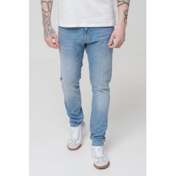 Blugi slim fit