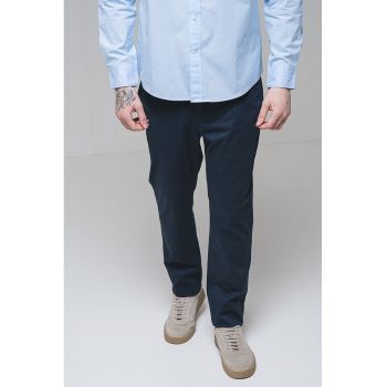 Pantaloni chino cu croiala dreapta