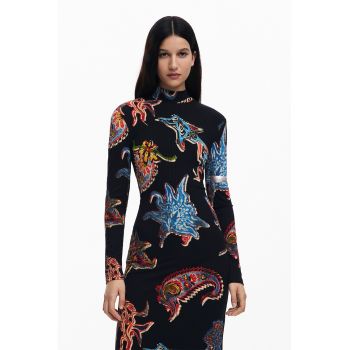 Rochie cu croiala dreapta - model si guler inalt