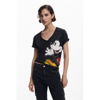 Tricou cu decolteu in V si model cu desene animate