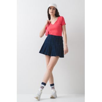 Tricou slim fit cu decolteu in V