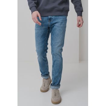 Blugi slim fit cu model cu 5 buzunare