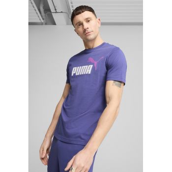 Tricou cu decolteu la baza gatului si logo