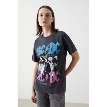 Tricou cu imprimeu si aspect decolorat