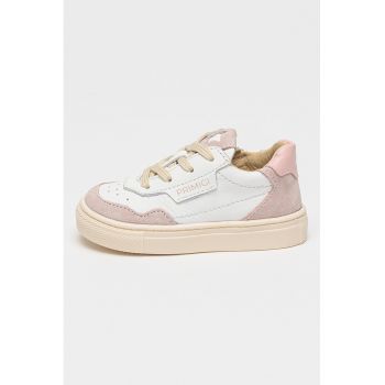 Pantofi sport cu detalii de piele intoarsa