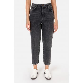 Blugi mom fit cu talie inalta