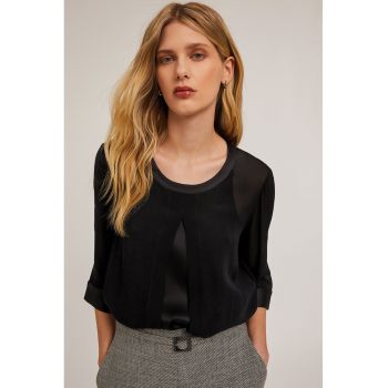 Bluza cu decolteu rotund