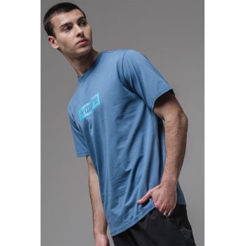 Tricou cu decolteu la baza gatului si logo