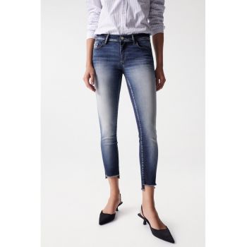 Blugi crop din denim cu tehnologie Push Up Wonder