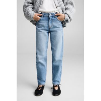 Blugi mom fit cu aspect decolorat