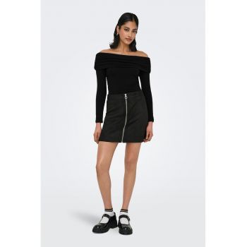 Bluza cu decolteu pe umeri