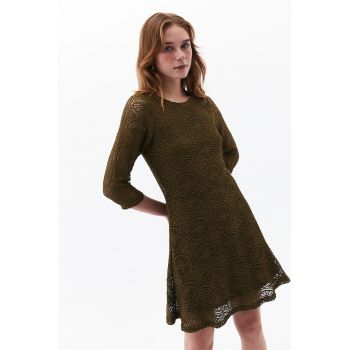 Rochie scurta cu croiala in A si broderie