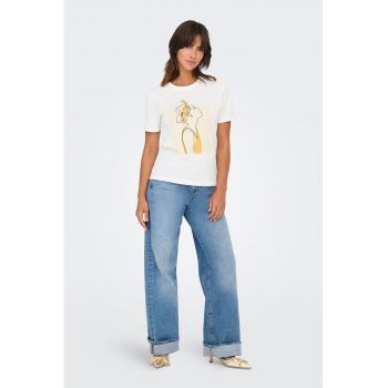 Tricou cambrat de bumbac organic cu model grafic