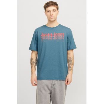 Tricou cu decolteu la baza gatului si imprimeu logo