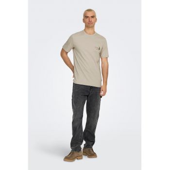 Tricou de bumbac organic cu broderie grafica