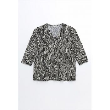 Bluza cu decolteu in V si model
